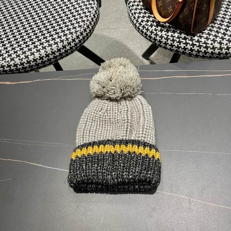 Moncler hat (175)