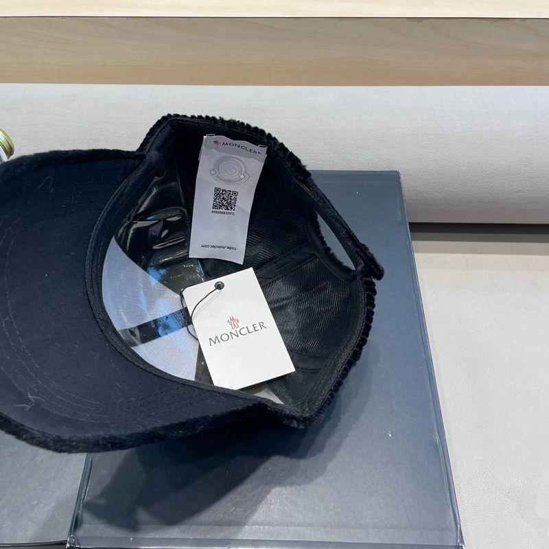 Moncler hat (18)