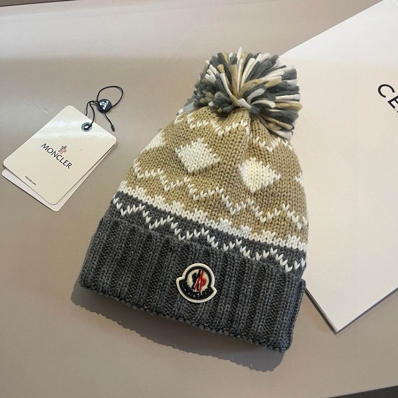 Moncler hat (194)