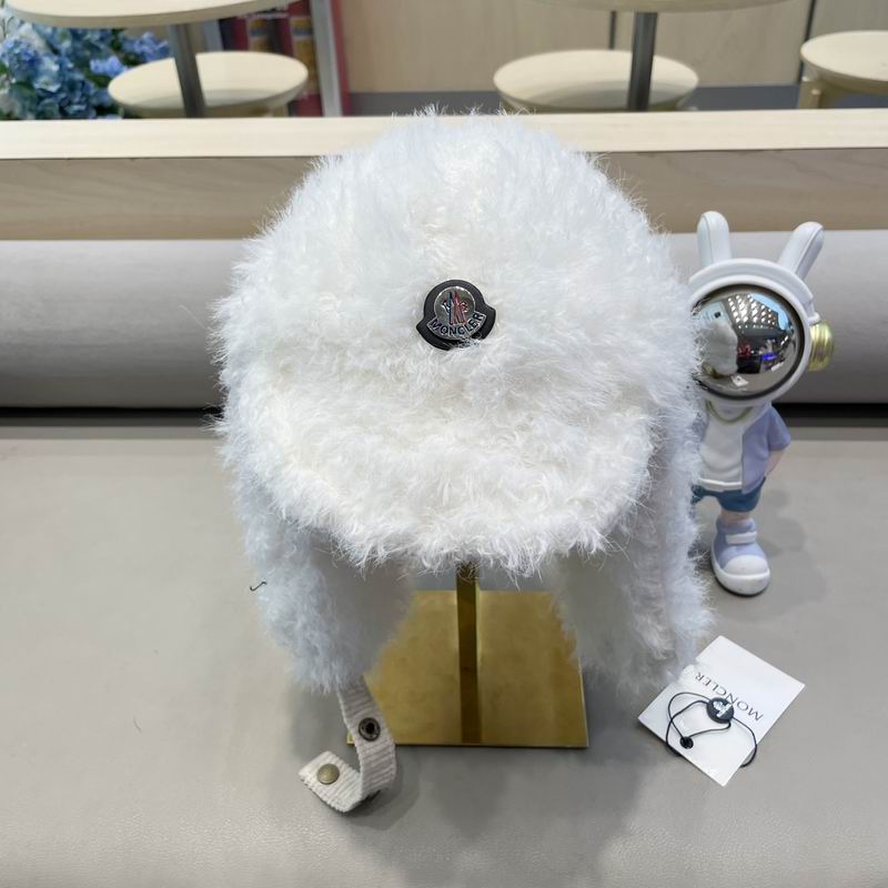 Moncler hat (2)