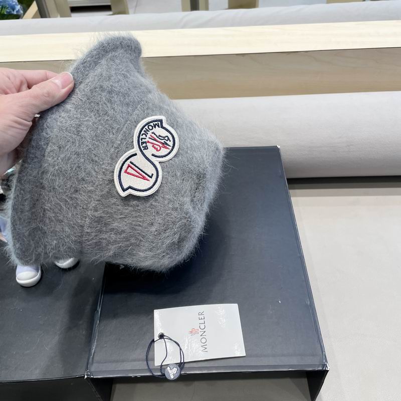 Moncler hat (20)