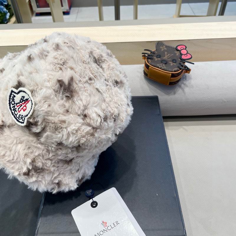 Moncler hat (21)