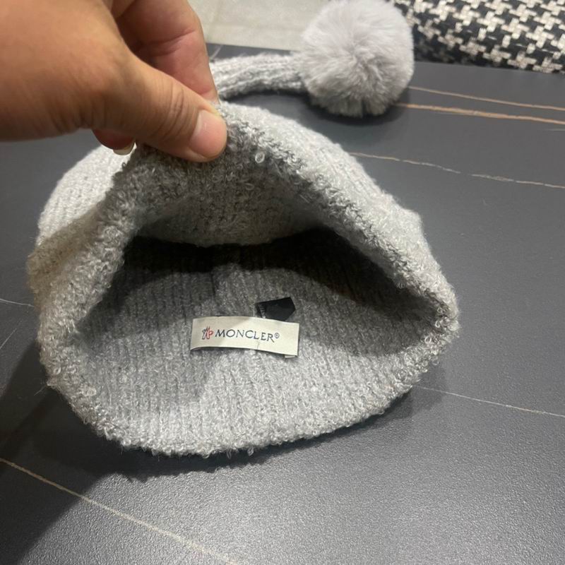 Moncler hat (248)