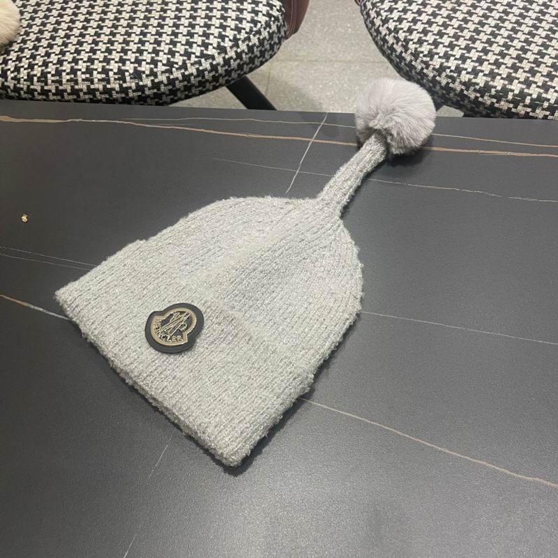 Moncler hat (251)