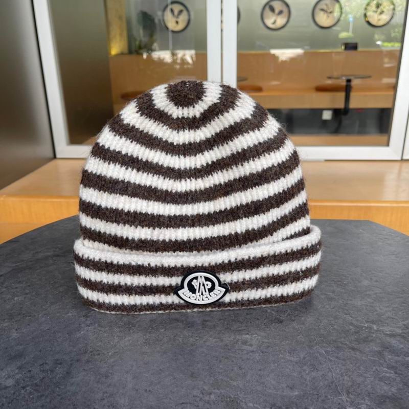 Moncler hat (437)