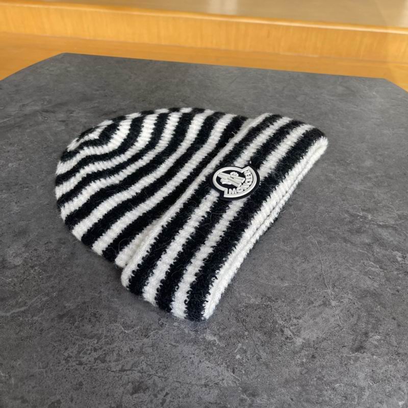 Moncler hat (450)
