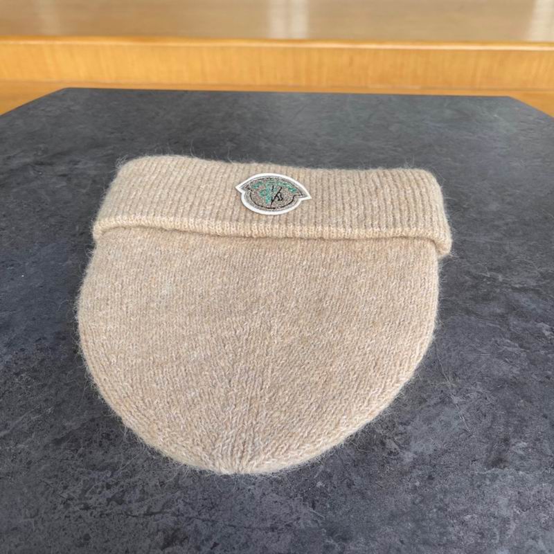 Moncler hat (480)