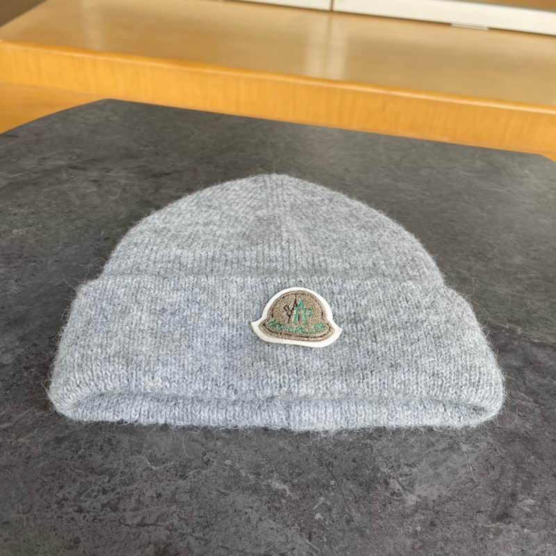 Moncler hat (493)