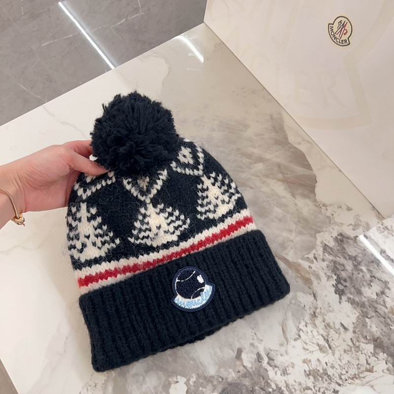 Moncler hat (50)