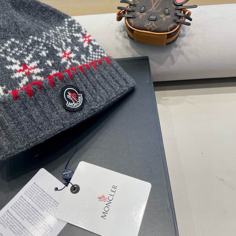 Moncler hat (50)