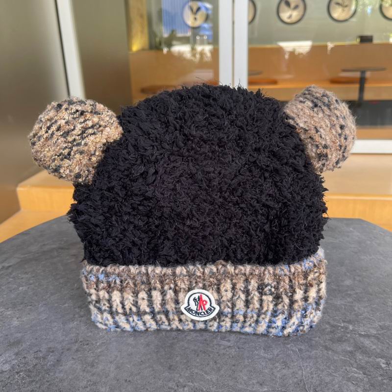Moncler hat (557)