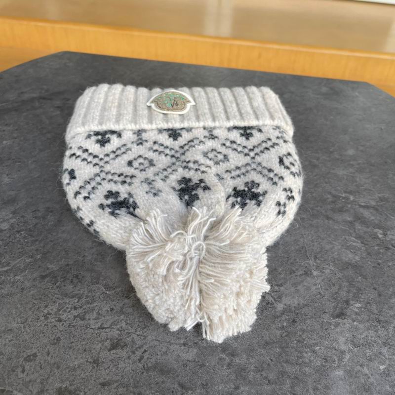 Moncler hat (570)