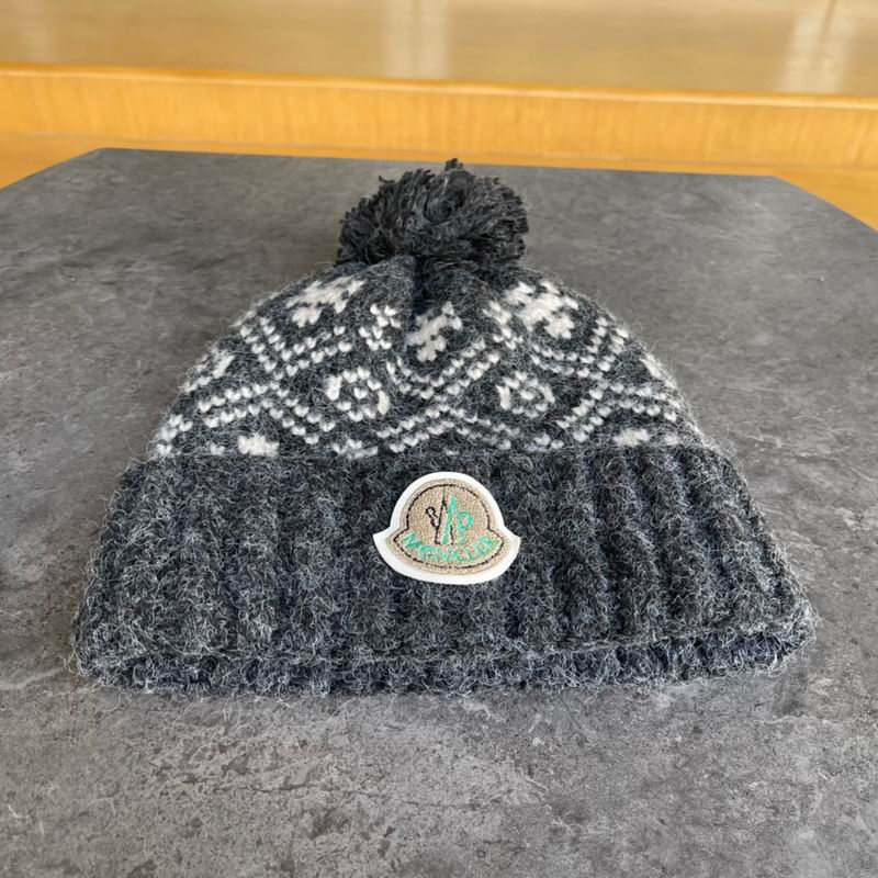 Moncler hat (597)