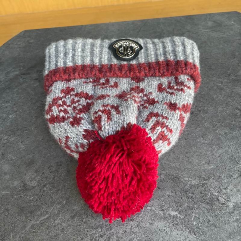 Moncler hat (617)
