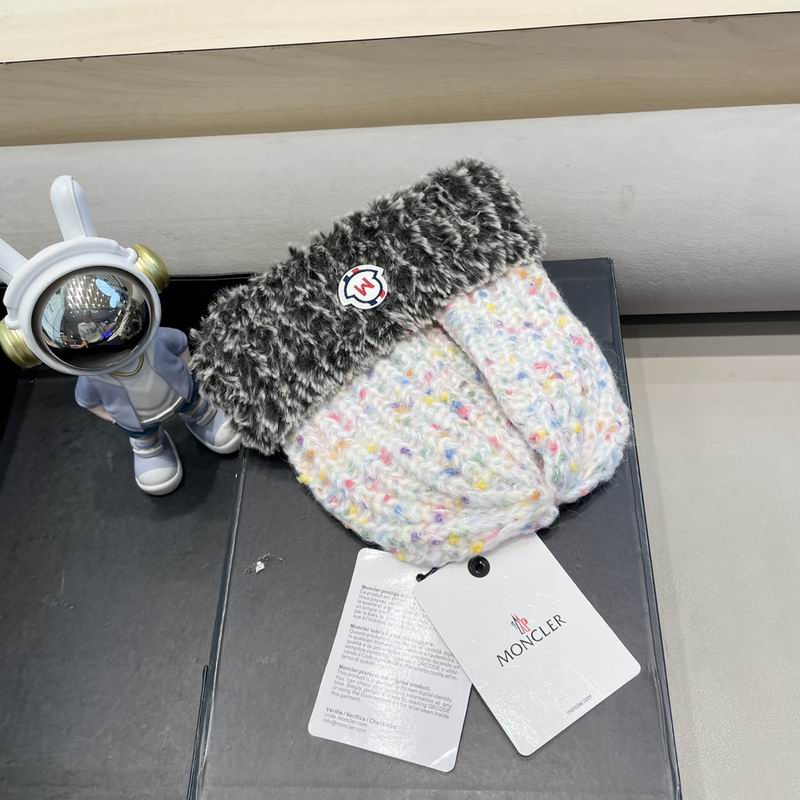 Moncler hat (645)