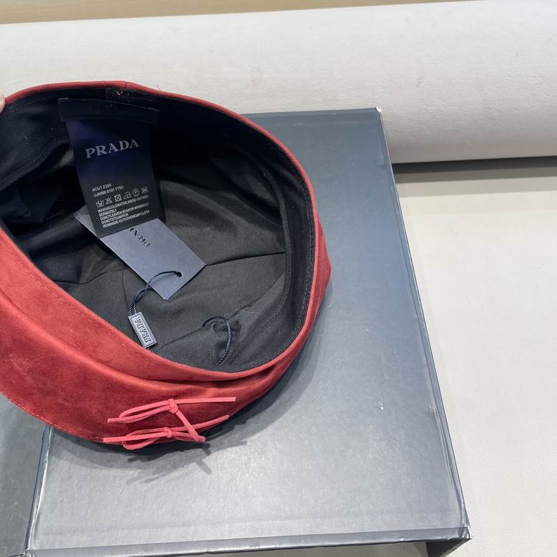 Prada beret (1)