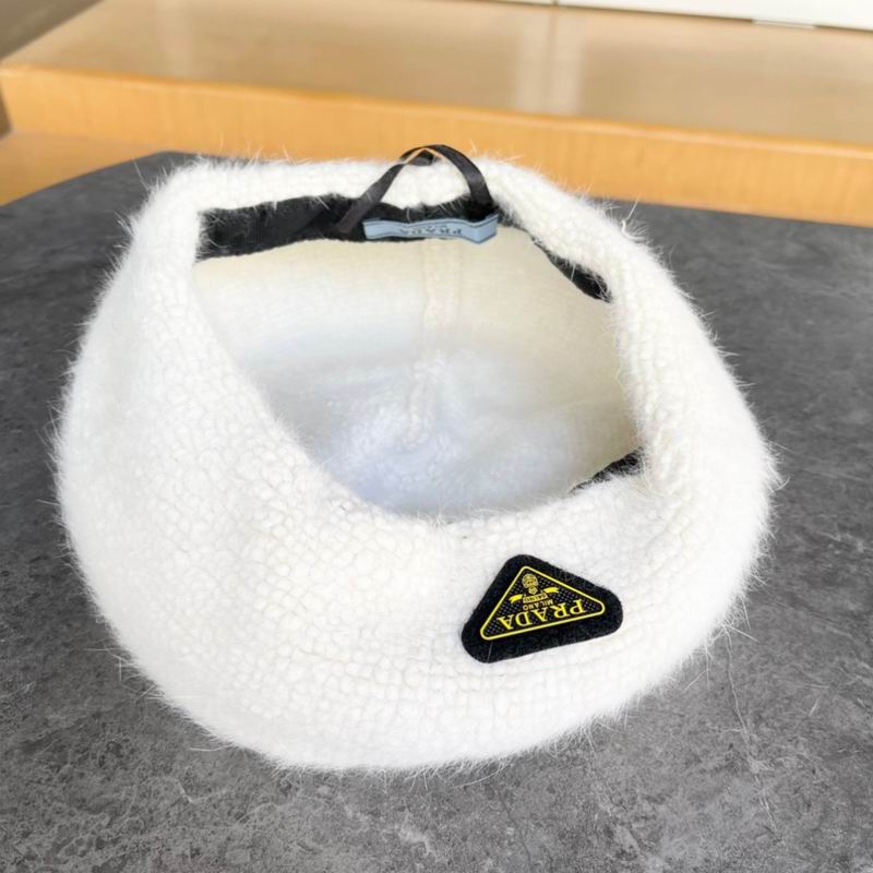 Prada beret (1)