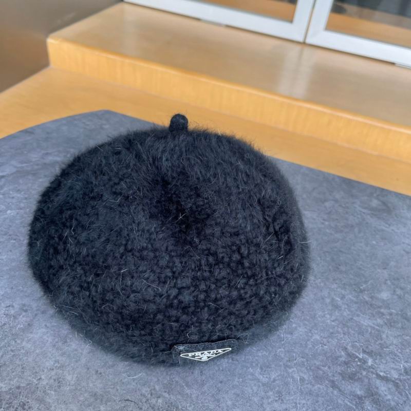Prada beret (34)