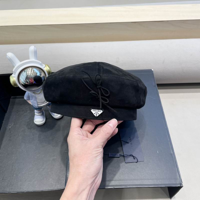 Prada beret (35)