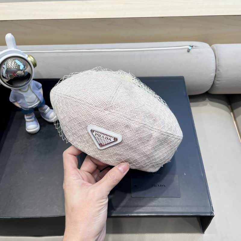 Prada beret (51)