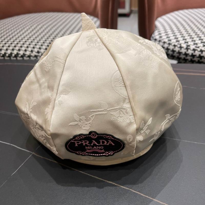 Prada beret (57)