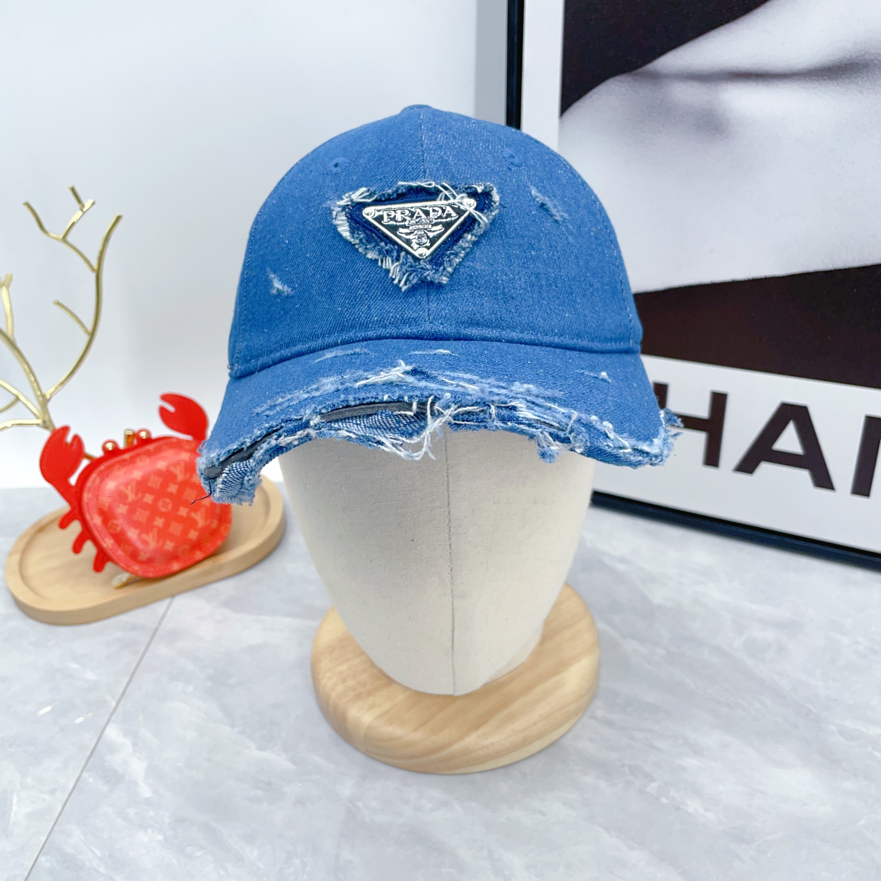 Prada cap dx (18)