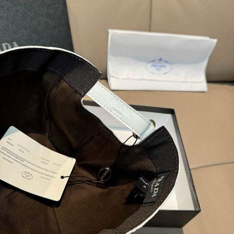 Prada cap dx (2)