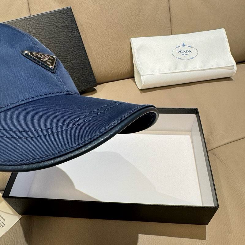 Prada cap dx (40)