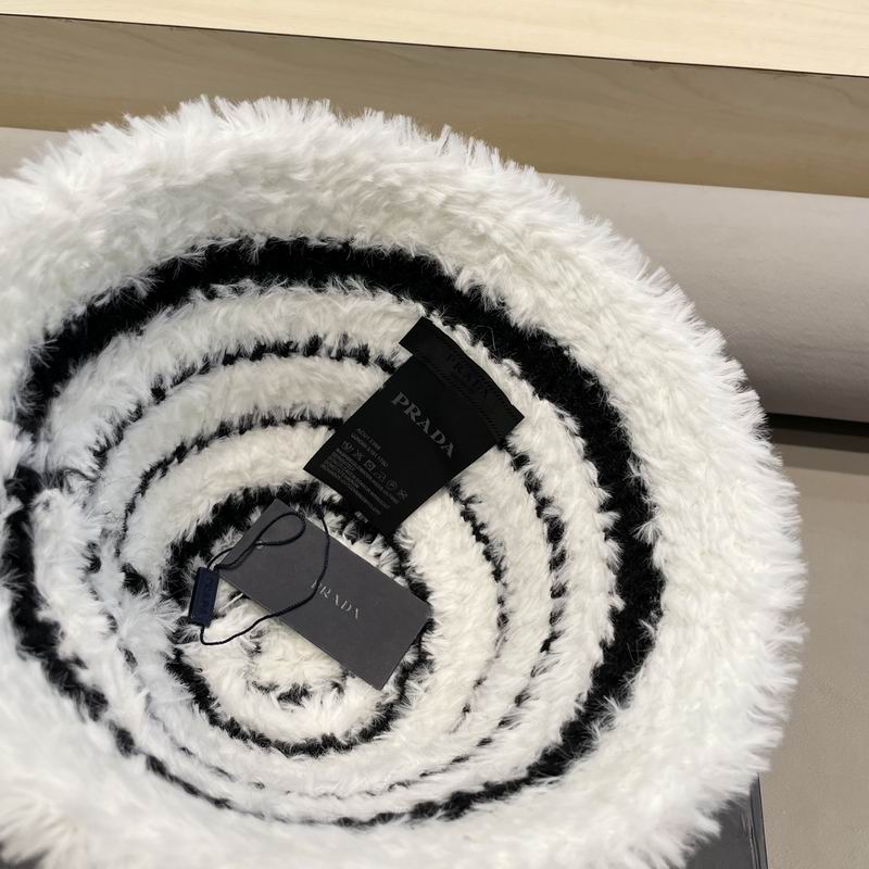 Prada hat (1)