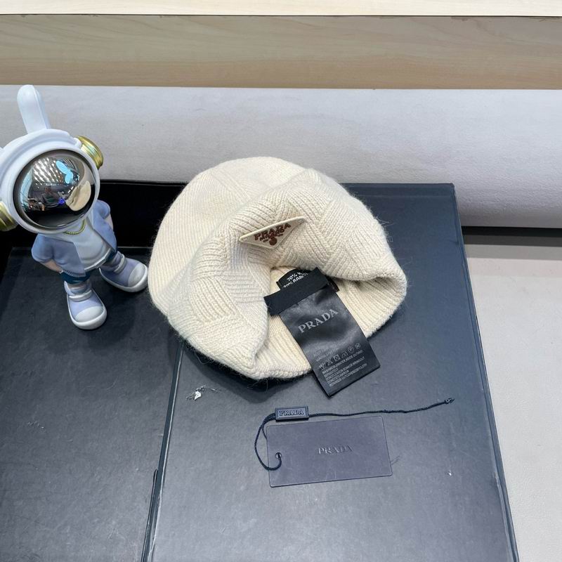 Prada hat (120)
