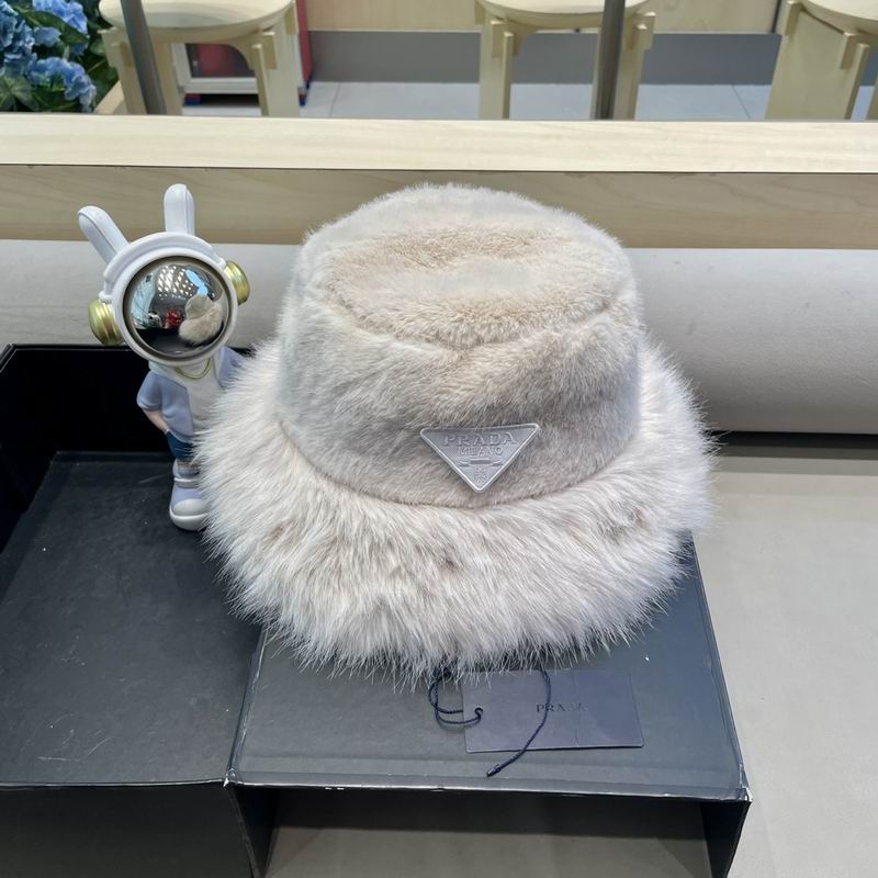 Prada hat (150)