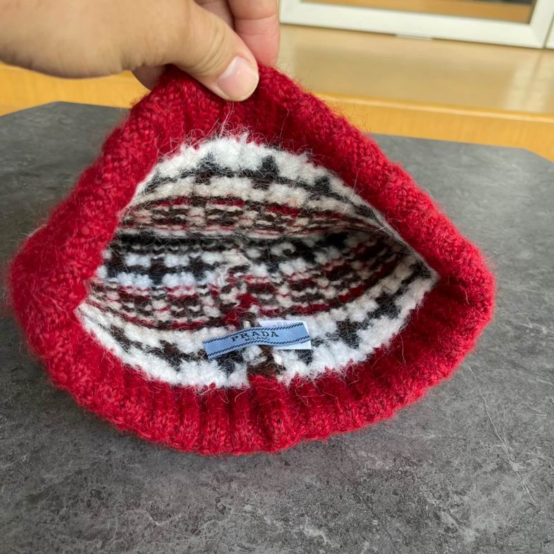 Prada hat (186)