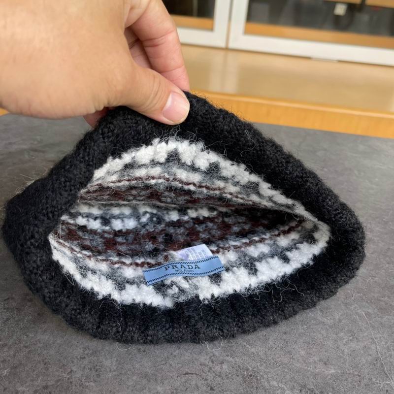 Prada hat (197)