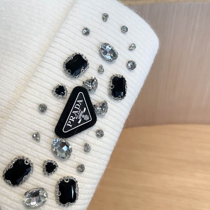 Prada hat (3)
