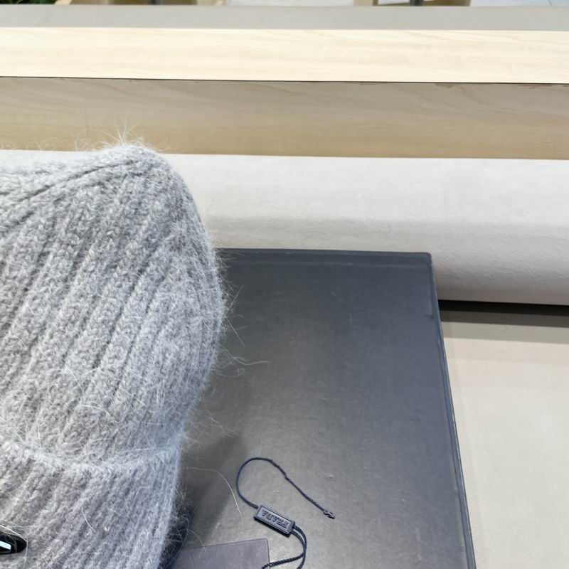 Prada hat (4)