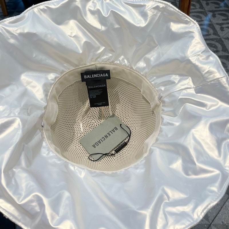 Balenciaga hat (1)