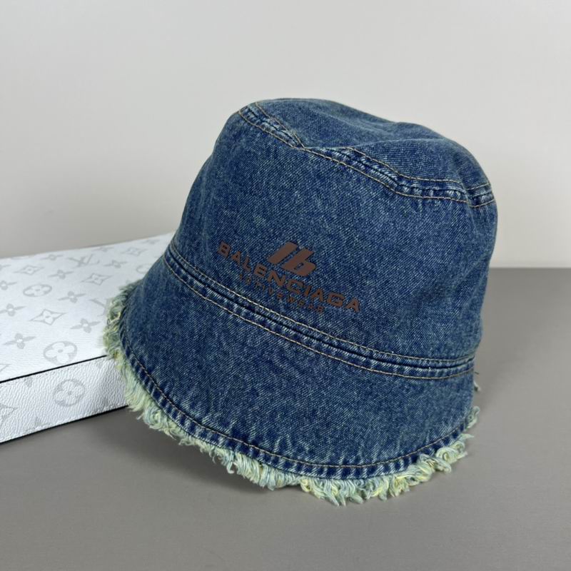 Balenciaga hat dx (3)