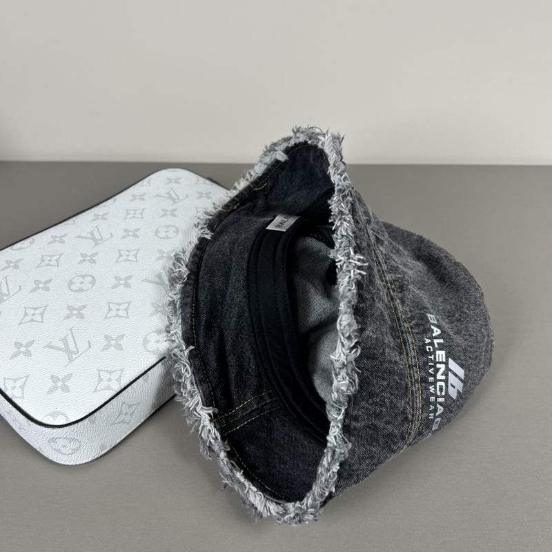 Balenciaga hat dx (5)