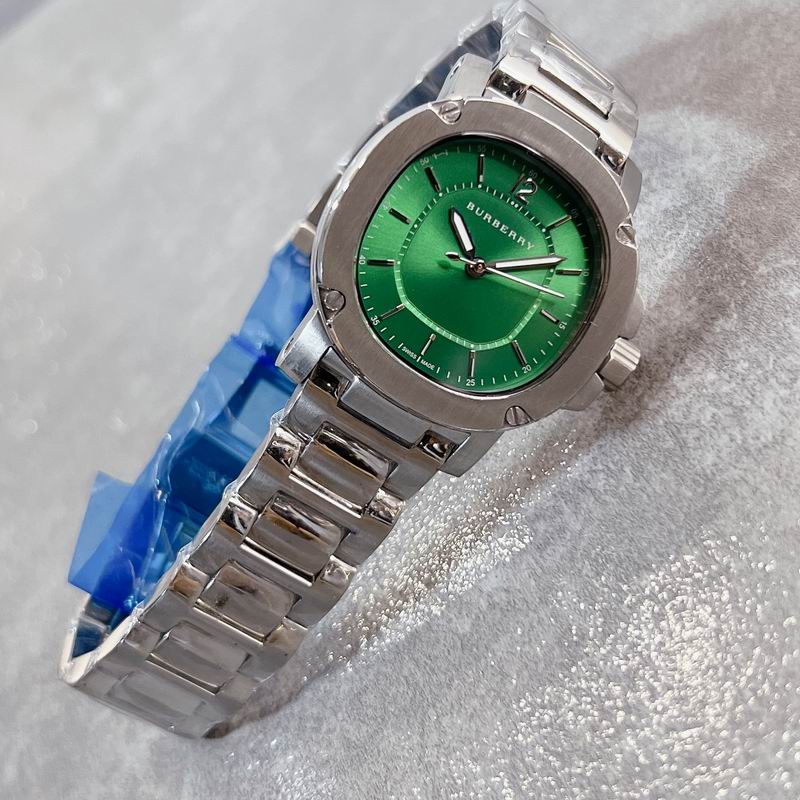 Burberry 34mm 62 (3)