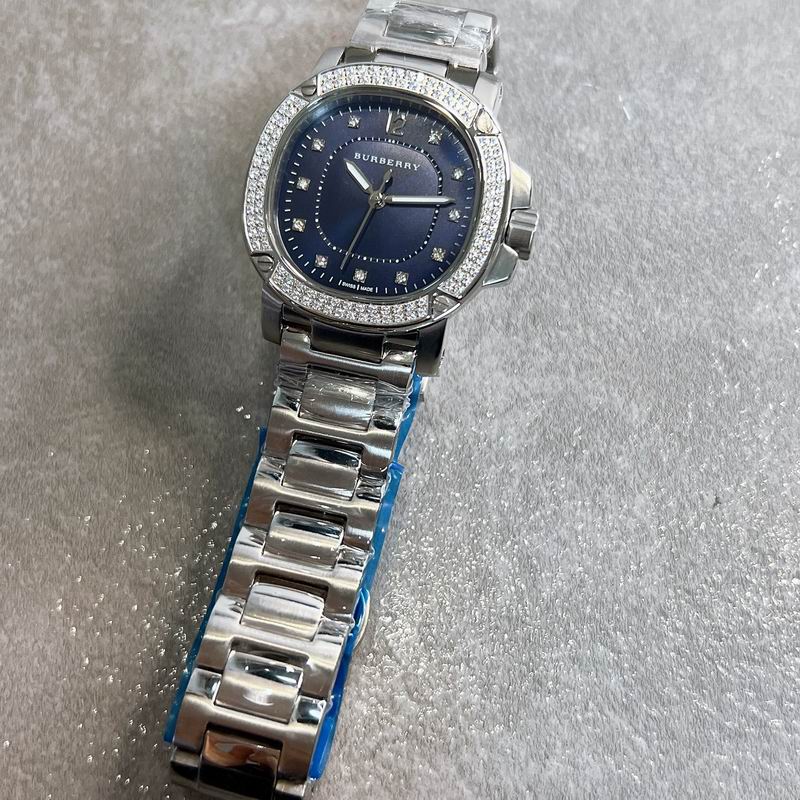 Burberry 34mm 71 (2)