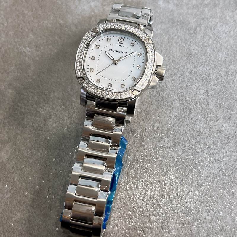 Burberry 34mm 71 (4)