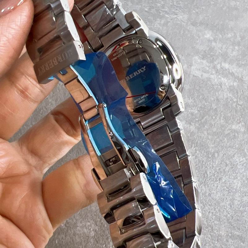 Burberry 34mm 72 (2)