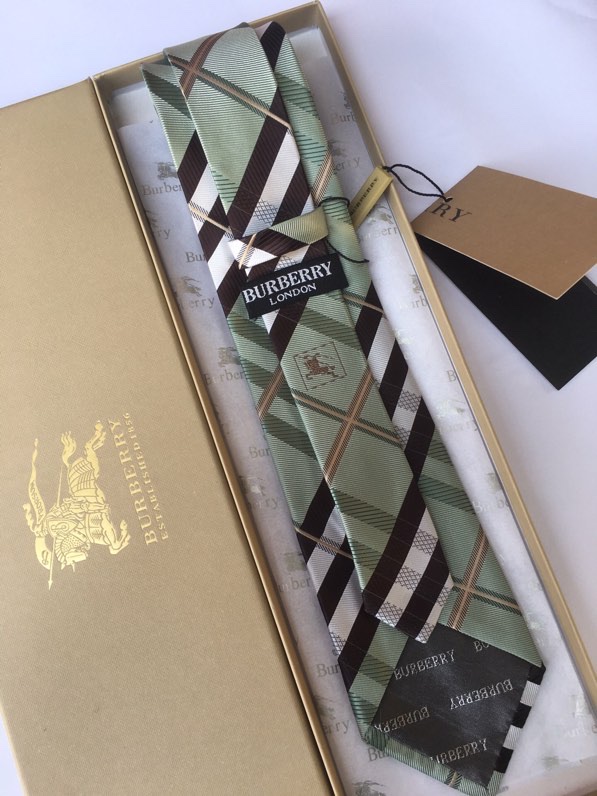 Burberry Tie hm (18)