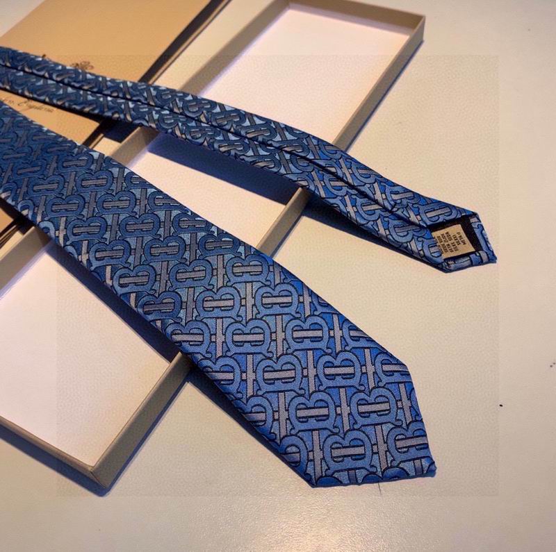 Burberry Tie hm (181)