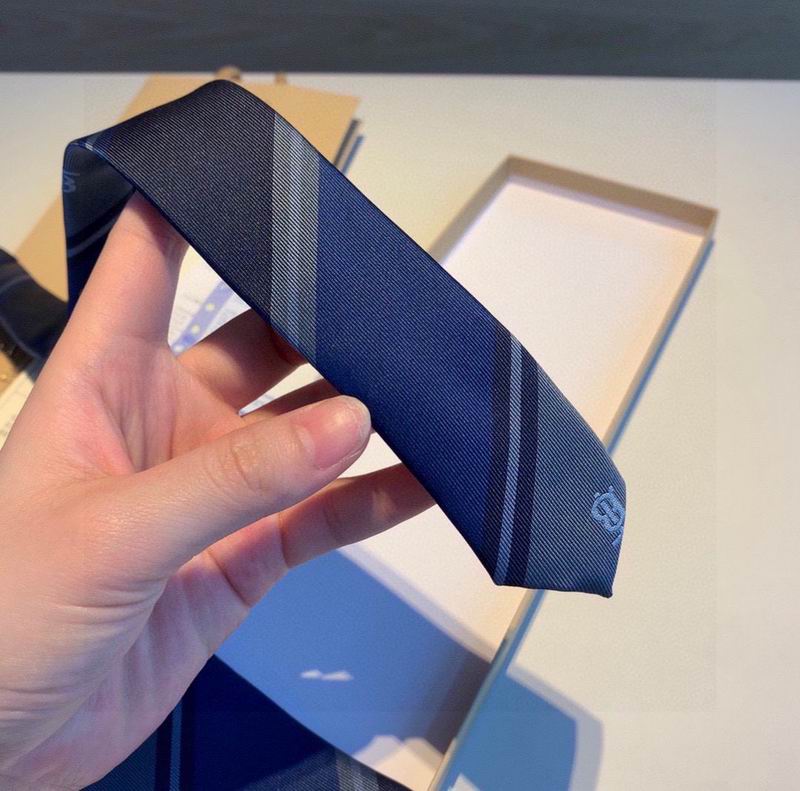 Burberry Tie hm (199)