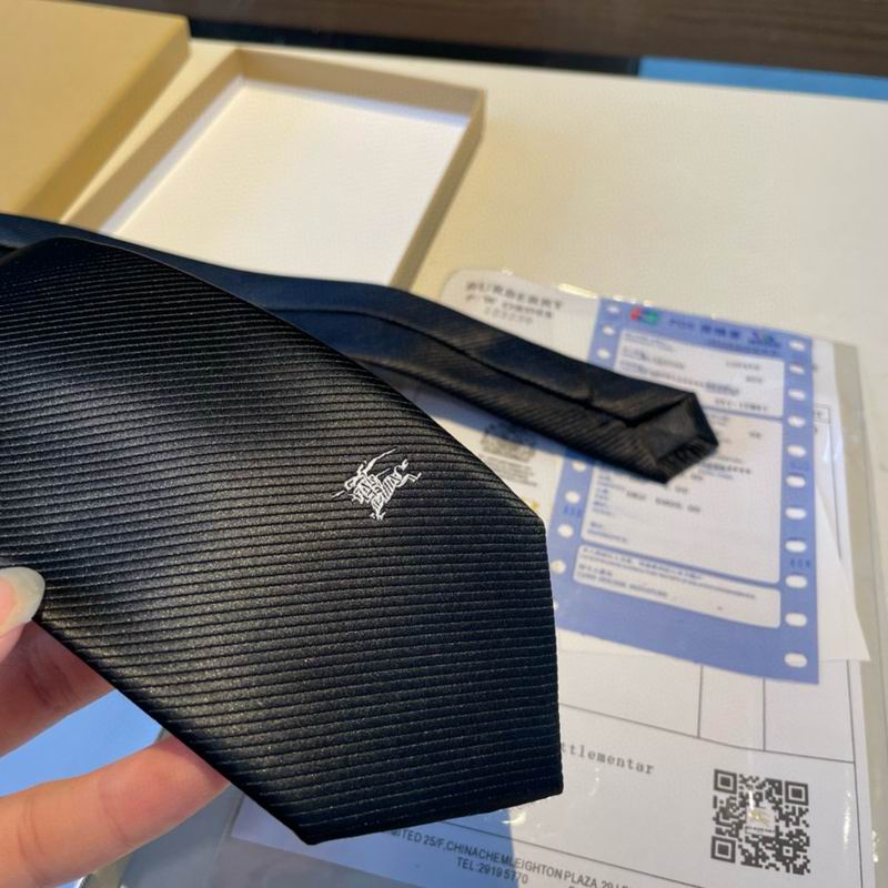 Burberry Tie hm (222)