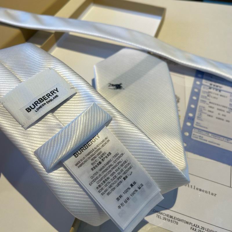 Burberry Tie hm (230)