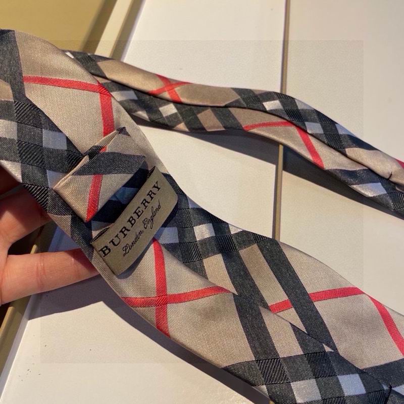 Burberry Tie hm (249)
