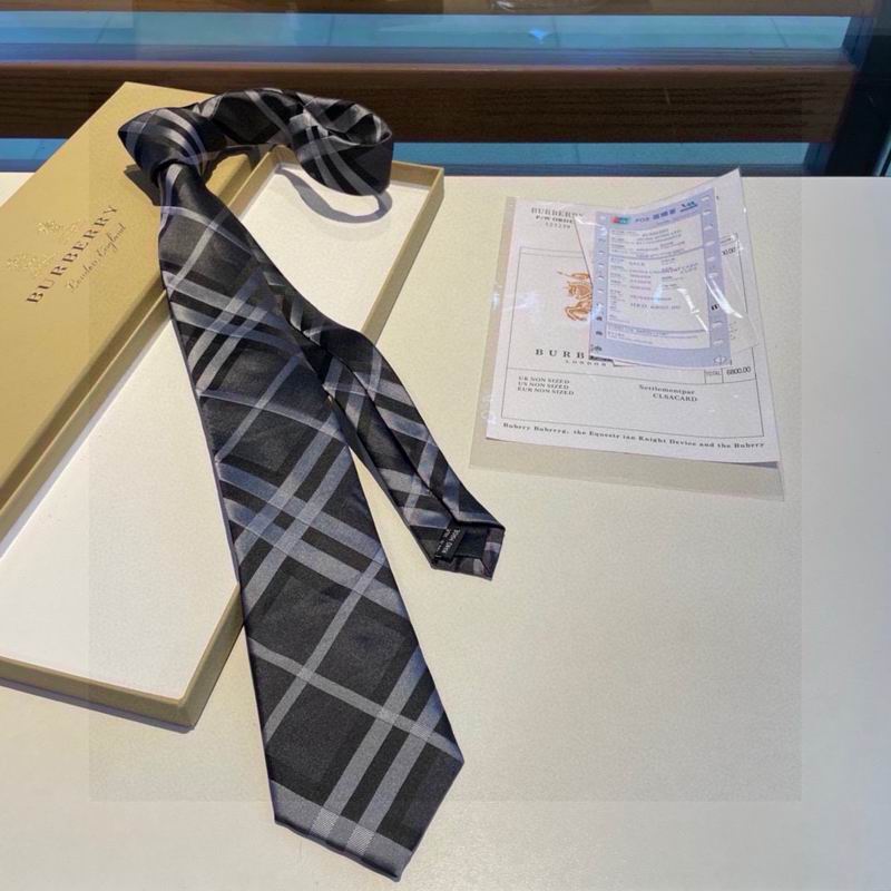Burberry Tie hm (261)