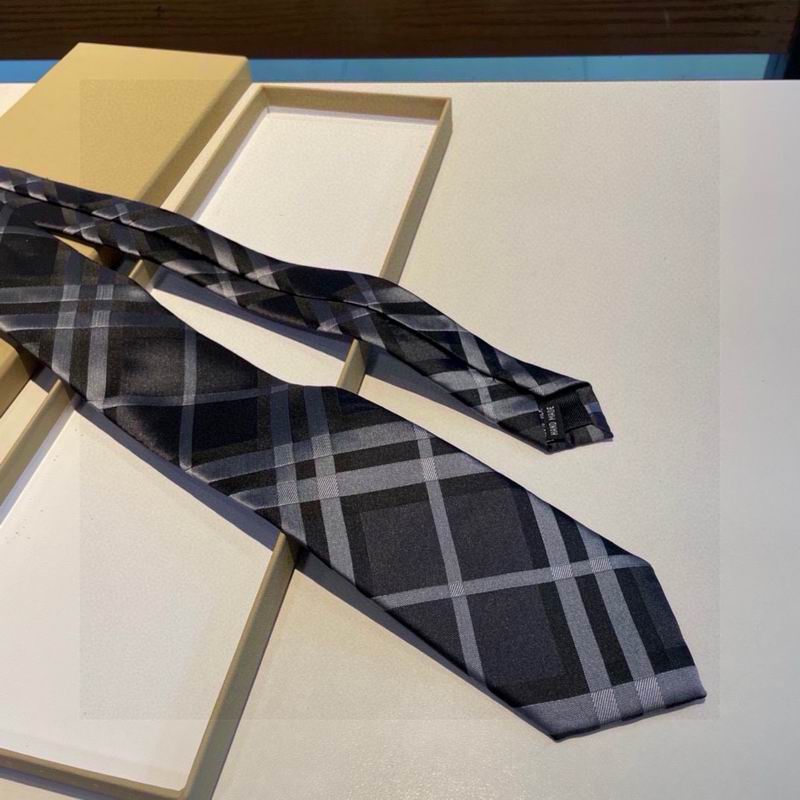 Burberry Tie hm (265)